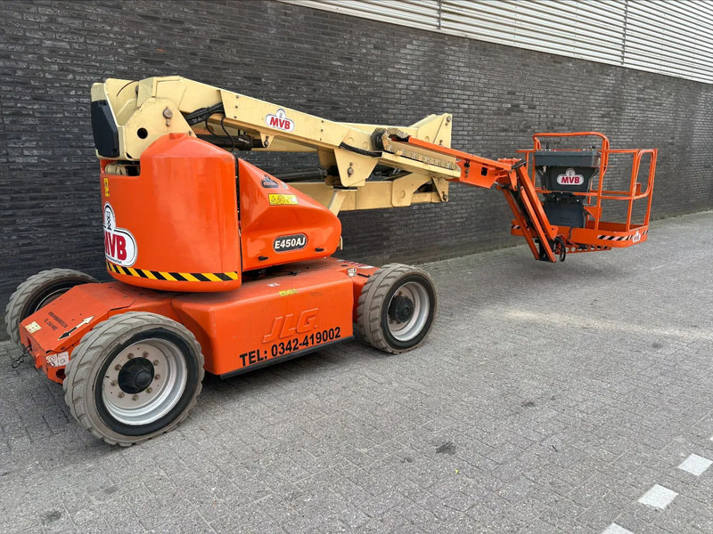 JLG E450AJ - Kloubová plošina: obrázek 3 JLG E450AJ - Kloubová plošina: obrázek 3