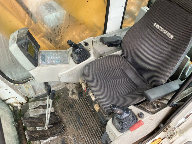 Pásové rýpadlo Liebherr 924: obrázek 9