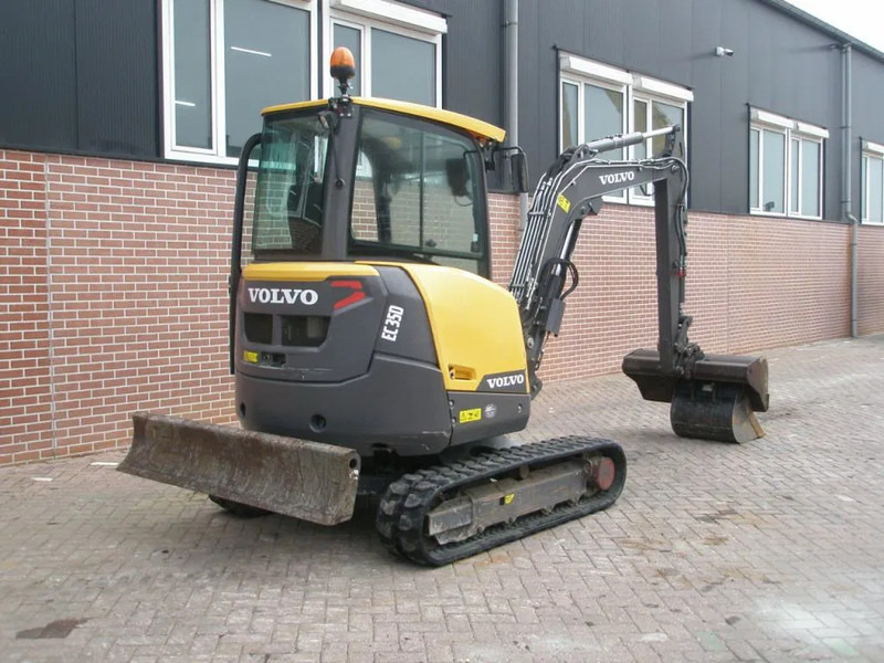 Volvo EC35D - Mini rýpadlo: obrázek 3 Volvo EC35D - Mini rýpadlo: obrázek 3