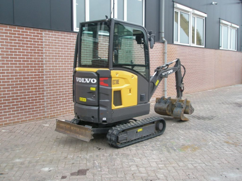 Volvo ECR18E - Mini rýpadlo: obrázek 3 Volvo ECR18E - Mini rýpadlo: obrázek 3