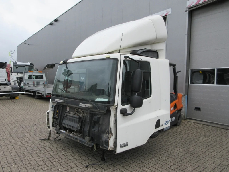 DAF DAF CF 75 DAGCABINE MODEL EURO 5 - Kabina a interiér pro Nákladní auto: obrázek 5 DAF DAF CF 75 DAGCABINE MODEL EURO 5 - Kabina a interiér pro Nákladní auto: obrázek 5