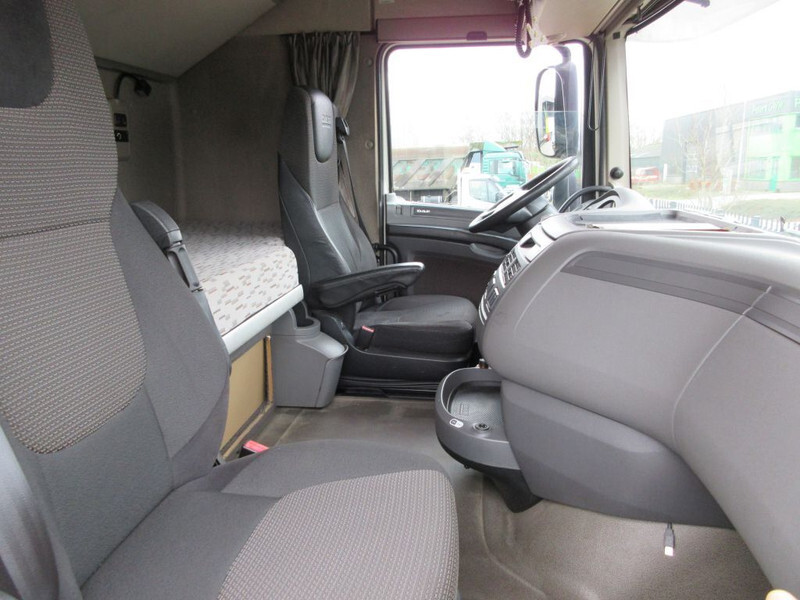 Kabina a interiér pro Nákladní auto DAF XF 106 CABINE COMPLEET: obrázek 6