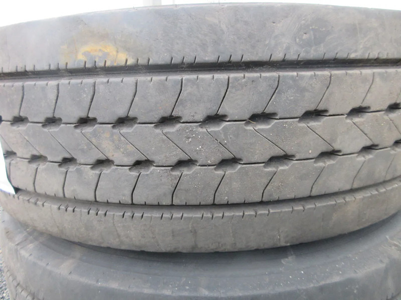 Goodyear 315 / 70 / 22.5 VOORBANDEN MET STAAL WIEL PROFIEL 90% - Pneumatiky pro Nákladní auto: obrázek 4 Goodyear 315 / 70 / 22.5 VOORBANDEN MET STAAL WIEL PROFIEL 90% - Pneumatiky pro Nákladní auto: obrázek 4