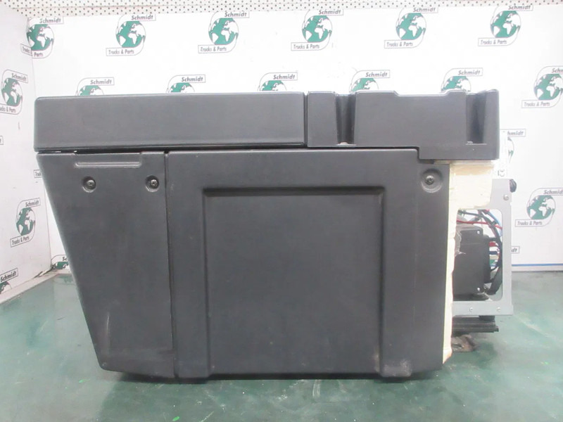 Iveco 5801456393 KOELKAST IVECO HI WAY EURO 6 MODEL 2018 - Elektrický systém pro Nákladní auto: obrázek 2 Iveco 5801456393 KOELKAST IVECO HI WAY EURO 6 MODEL 2018 - Elektrický systém pro Nákladní auto: obrázek 2