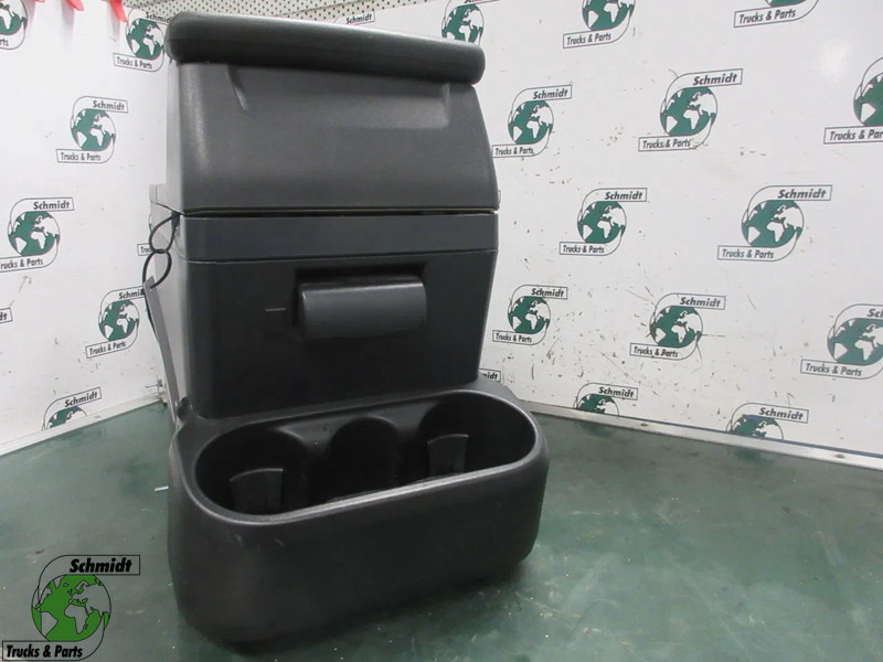 Iveco 5801710338 KOELKAST IVECO HI WAY EURO 6 MODEL 2018 - Elektrický systém pro Nákladní auto: obrázek 1 Iveco 5801710338 KOELKAST IVECO HI WAY EURO 6 MODEL 2018 - Elektrický systém pro Nákladní auto: obrázek 1