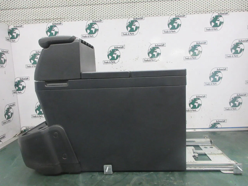 Iveco 5801710338 KOELKAST IVECO HI WAY EURO 6 MODEL 2018 - Elektrický systém pro Nákladní auto: obrázek 4 Iveco 5801710338 KOELKAST IVECO HI WAY EURO 6 MODEL 2018 - Elektrický systém pro Nákladní auto: obrázek 4