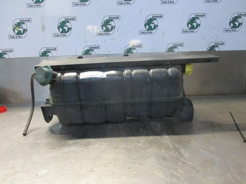 MAN 81.06102-6232/81.06102-6230/81.06102-5028 RADIATEURTANK MAN 18.480 EURO 6 - Chladící systém pro Nákladní auto: obrázek 5 MAN 81.06102-6232/81.06102-6230/81.06102-5028 RADIATEURTANK MAN 18.480 EURO 6 - Chladící systém pro Nákladní auto: obrázek 5