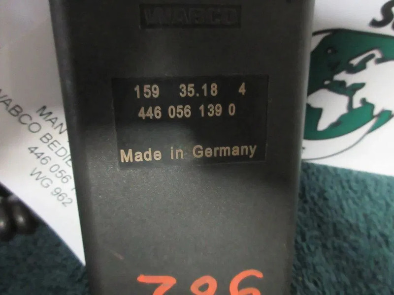 MAN 81.25505-6601 WABCO 446 056 139 0 ECAS BEDIENING MAN EURO 6 - Elektrický systém pro Nákladní auto: obrázek 2 MAN 81.25505-6601 WABCO 446 056 139 0 ECAS BEDIENING MAN EURO 6 - Elektrický systém pro Nákladní auto: obrázek 2