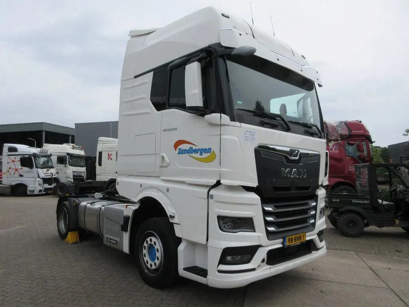 MAN CABINE MAN 18.510 COMPLEET MET STOEL ZO ALS OP DE FOTO'S MODEL 2023 - Kabina a interiér pro Nákladní auto: obrázek 3 MAN CABINE MAN 18.510 COMPLEET MET STOEL ZO ALS OP DE FOTO'S MODEL 2023 - Kabina a interiér pro Nákladní auto: obrázek 3