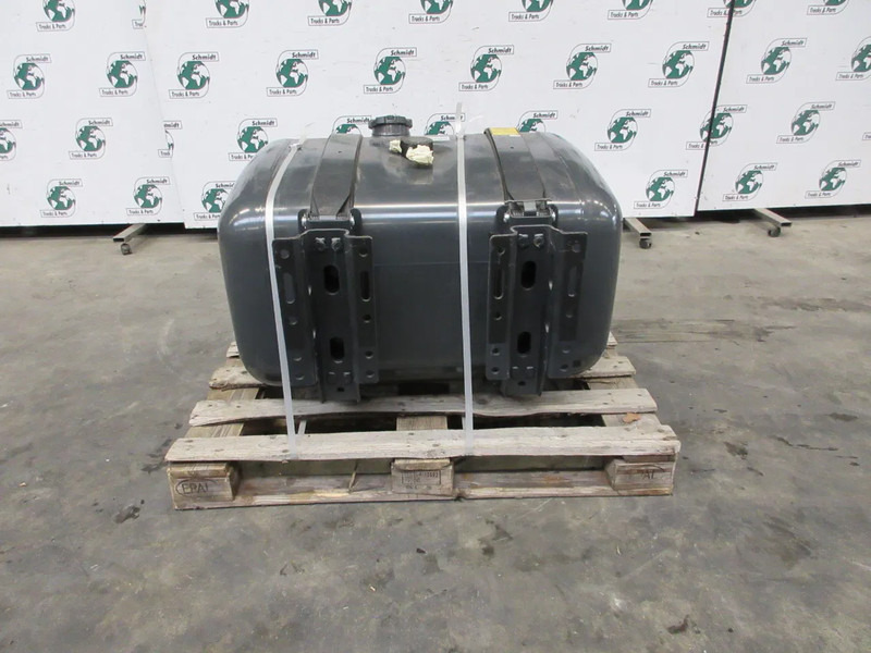 Mercedes-Benz A 960 470 71 02 // 290 LITER TANK NIEUWE MERCEDES MP4 EURO 6 - Palivová nádrž pro Nákladní auto: obrázek 3 Mercedes-Benz A 960 470 71 02 // 290 LITER TANK NIEUWE MERCEDES MP4 EURO 6 - Palivová nádrž pro Nákladní auto: obrázek 3