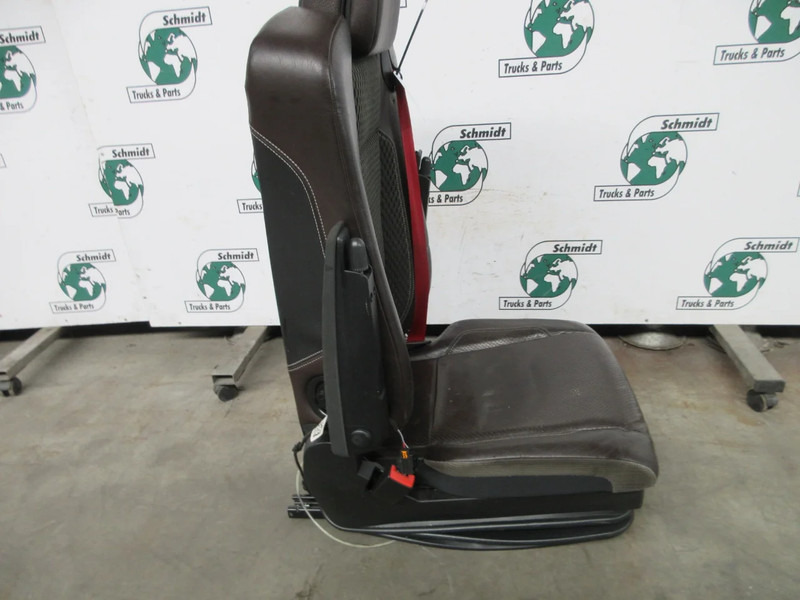 Renault 7484561374 BESTUURDERSTOEL T 520 EURO 6 - Sedaček pro Nákladní auto: obrázek 2 Renault 7484561374 BESTUURDERSTOEL T 520 EURO 6 - Sedaček pro Nákladní auto: obrázek 2