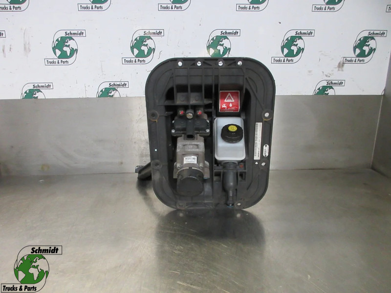 Volvo 21761966// 82545137 PEDAAL SYSTEEM VOLVO FL 210 EURO 6 - Kabina a interiér pro Nákladní auto: obrázek 1 Volvo 21761966// 82545137 PEDAAL SYSTEEM VOLVO FL 210 EURO 6 - Kabina a interiér pro Nákladní auto: obrázek 1