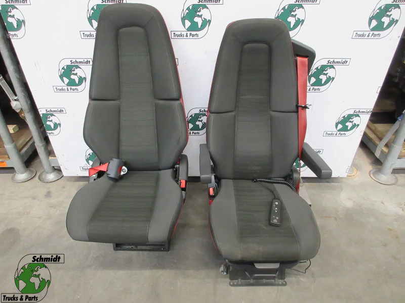 Volvo 22040056 // 84165773 // 21433067// 82201655 STOELEN SET VOLVO FH 460 EURO 6 MODEL 2018 - Sedaček pro Nákladní auto: obrázek 1 Volvo 22040056 // 84165773 // 21433067// 82201655 STOELEN SET VOLVO FH 460 EURO 6 MODEL 2018 - Sedaček pro Nákladní auto: obrázek 1