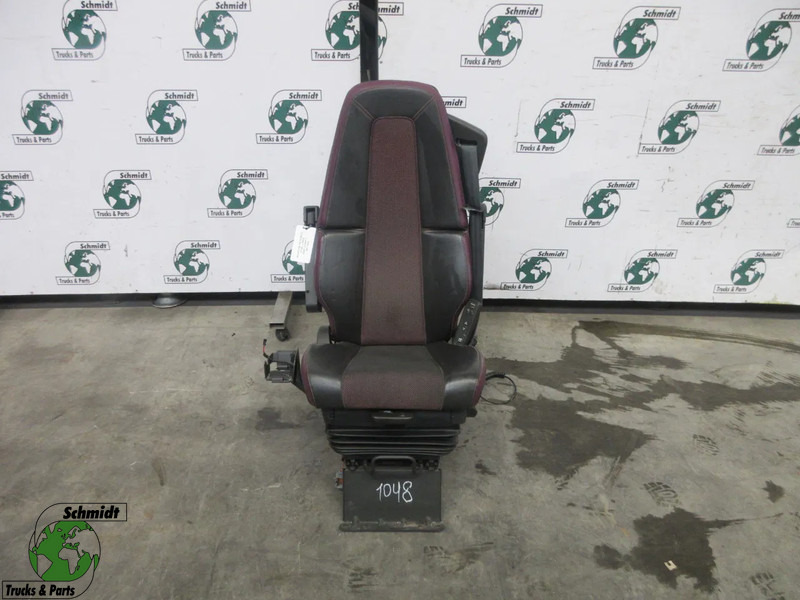 Volvo 23766412 // 23764396 STOELEN SET LUCHTGEVEERT R+L FM MODEL 2023 - Sedaček pro Nákladní auto: obrázek 1 Volvo 23766412 // 23764396 STOELEN SET LUCHTGEVEERT R+L FM MODEL 2023 - Sedaček pro Nákladní auto: obrázek 1