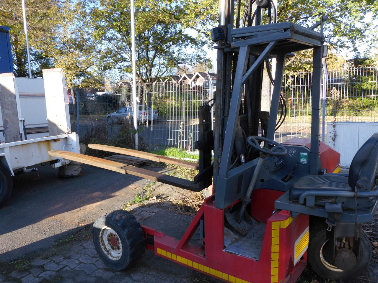 Moffett Hydraulischen Gabeln +Schubmast+Top Zustand - Závěsný vysokozdvižný vozík: obrázek 2 Moffett Hydraulischen Gabeln +Schubmast+Top Zustand - Závěsný vysokozdvižný vozík: obrázek 2
