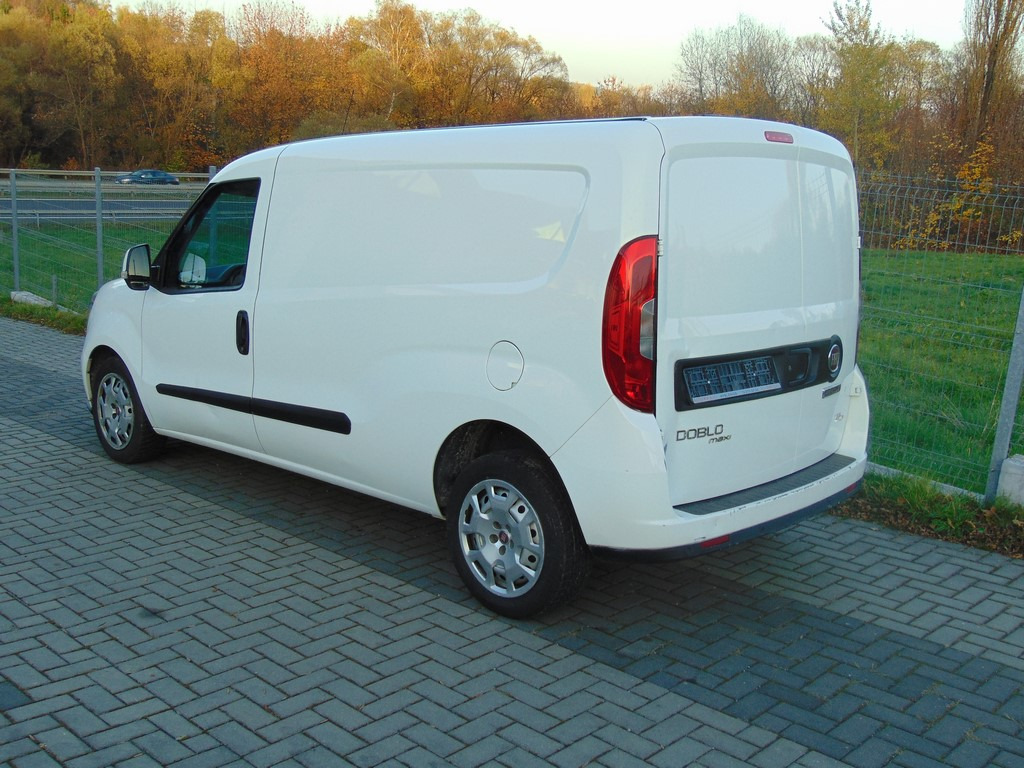 FIAT Doblo 1,6 MultiJet 105KM MAXI MAX - Malá dodávka: obrázek 3 FIAT Doblo 1,6 MultiJet 105KM MAXI MAX - Malá dodávka: obrázek 3