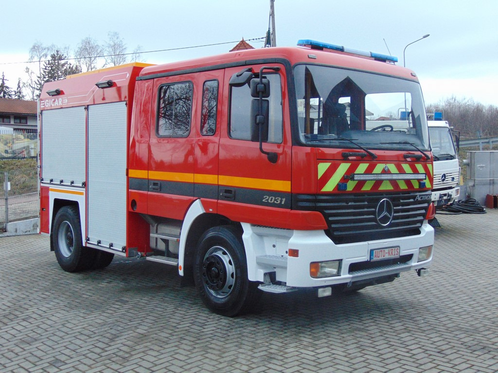 MERCEDES-BENZ Actros 2031 V8 GICAR - Hasičský vůz: obrázek 2 MERCEDES-BENZ Actros 2031 V8 GICAR - Hasičský vůz: obrázek 2