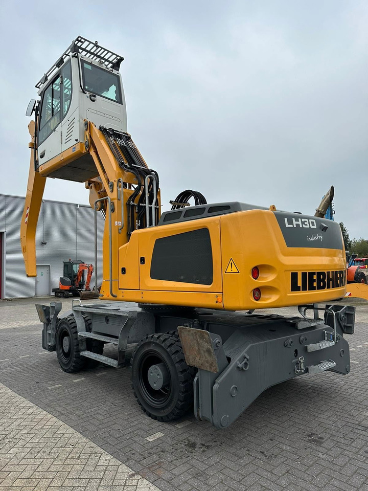Liebherr LH 30 M - Překládkové rypadlo: obrázek 3 Liebherr LH 30 M - Překládkové rypadlo: obrázek 3