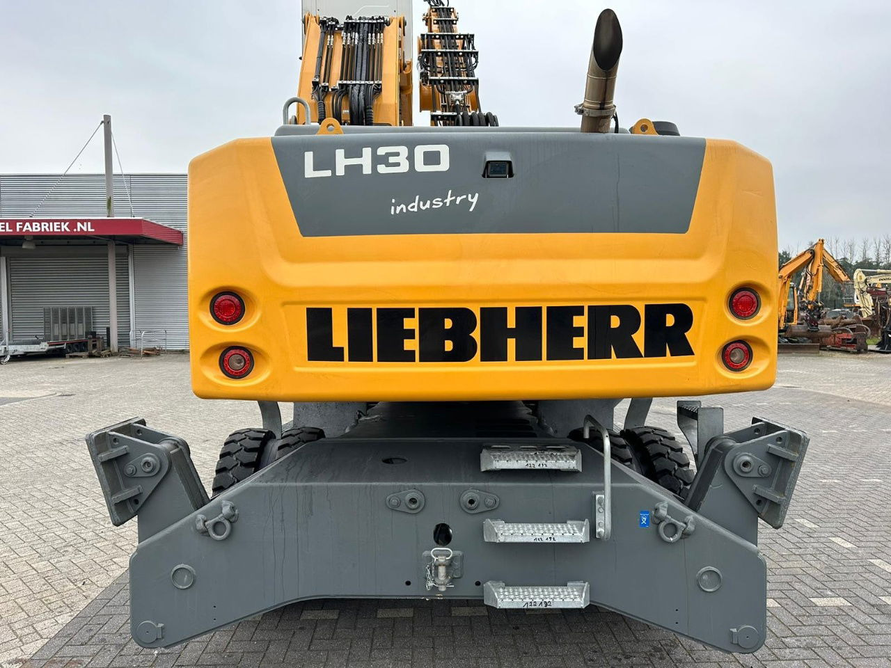 Liebherr LH 30 M - Překládkové rypadlo: obrázek 4 Liebherr LH 30 M - Překládkové rypadlo: obrázek 4