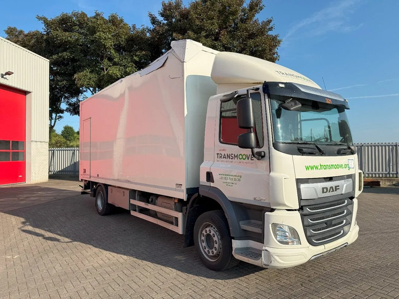 DAF CF 230 / ENGINE RUNNING / ONLY:286284 KM / ACC / LWDS / PLATFORM 2000 KG / 3SEATS / AUTOMATIC / EURO-6 / 2018 - Skříňový nákladní auto: obrázek 2 DAF CF 230 / ENGINE RUNNING / ONLY:286284 KM / ACC / LWDS / PLATFORM 2000 KG / 3SEATS / AUTOMATIC / EURO-6 / 2018 - Skříňový nákladní auto: obrázek 2