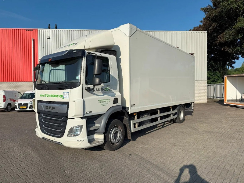 DAF CF 230 / ENGINE RUNNING / ONLY:286284 KM / ACC / LWDS / PLATFORM 2000 KG / 3SEATS / AUTOMATIC / EURO-6 / 2018 - Skříňový nákladní auto: obrázek 1 DAF CF 230 / ENGINE RUNNING / ONLY:286284 KM / ACC / LWDS / PLATFORM 2000 KG / 3SEATS / AUTOMATIC / EURO-6 / 2018 - Skříňový nákladní auto: obrázek 1