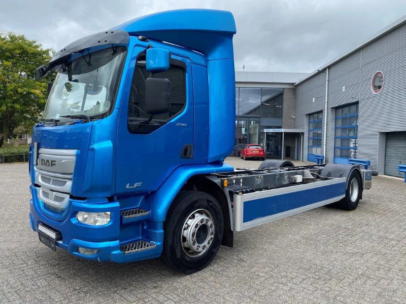 DAF LF290 / ONLY:429873KM / LWDS / GOOD TYRES / AUTOMATIC / EURO-6 / 2018 - Podvozek s kabinou: obrázek 1 DAF LF290 / ONLY:429873KM / LWDS / GOOD TYRES / AUTOMATIC / EURO-6 / 2018 - Podvozek s kabinou: obrázek 1
