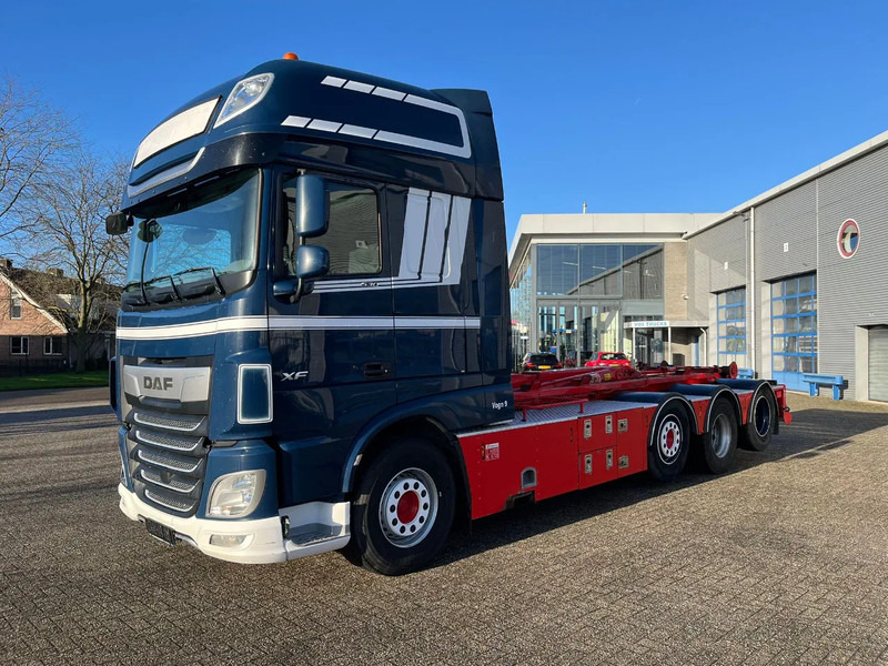 DAF XF106-530 8X2 / AJK HOOKLIFT 25000KG / 9 TON FRONT AXLE / NAVI / ONLY:612482 KM / SSC / AUTOMATIC / EURO-6 / 2019 - Hákový nosič kontejnerů: obrázek 1 DAF XF106-530 8X2 / AJK HOOKLIFT 25000KG / 9 TON FRONT AXLE / NAVI / ONLY:612482 KM / SSC / AUTOMATIC / EURO-6 / 2019 - Hákový nosič kontejnerů: obrázek 1