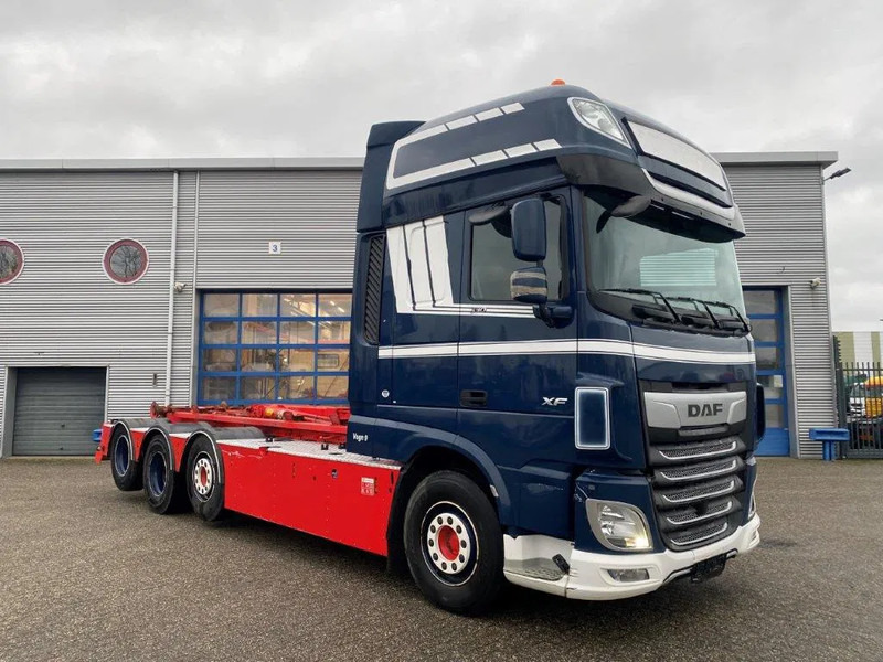 DAF XF106-530 8X2 / AJK HOOKLIFT 25000KG / 9 TON FRONT AXLE / NAVI / ONLY:612482 KM / SSC / AUTOMATIC / EURO-6 / 2019 - Hákový nosič kontejnerů: obrázek 2 DAF XF106-530 8X2 / AJK HOOKLIFT 25000KG / 9 TON FRONT AXLE / NAVI / ONLY:612482 KM / SSC / AUTOMATIC / EURO-6 / 2019 - Hákový nosič kontejnerů: obrázek 2