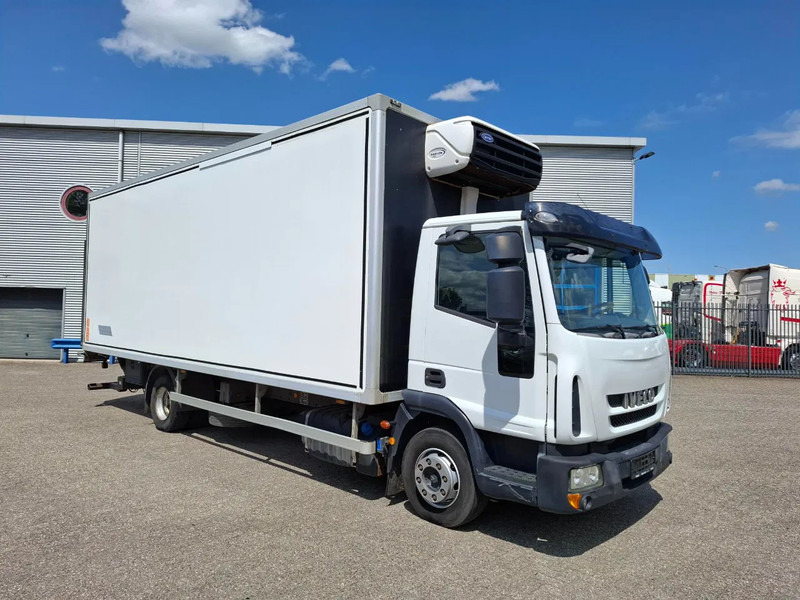 Iveco EuroCargo 120 / COOL TRUCK / CARRIER XARIOS 600 / PLATFORM 2000KG / ONLY:340634 KM / AIRCO / MANUAL / EURO-6 / 2014 - Izotermický nákladní automobil: obrázek 2 Iveco EuroCargo 120 / COOL TRUCK / CARRIER XARIOS 600 / PLATFORM 2000KG / ONLY:340634 KM / AIRCO / MANUAL / EURO-6 / 2014 - Izotermický nákladní automobil: obrázek 2