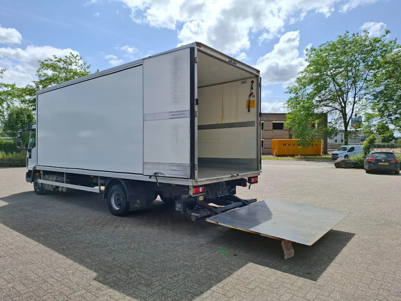 Iveco EuroCargo 120 / COOL TRUCK / CARRIER XARIOS 600 / PLATFORM 2000KG / ONLY:340634 KM / AIRCO / MANUAL / EURO-6 / 2014 - Izotermický nákladní automobil: obrázek 3 Iveco EuroCargo 120 / COOL TRUCK / CARRIER XARIOS 600 / PLATFORM 2000KG / ONLY:340634 KM / AIRCO / MANUAL / EURO-6 / 2014 - Izotermický nákladní automobil: obrázek 3