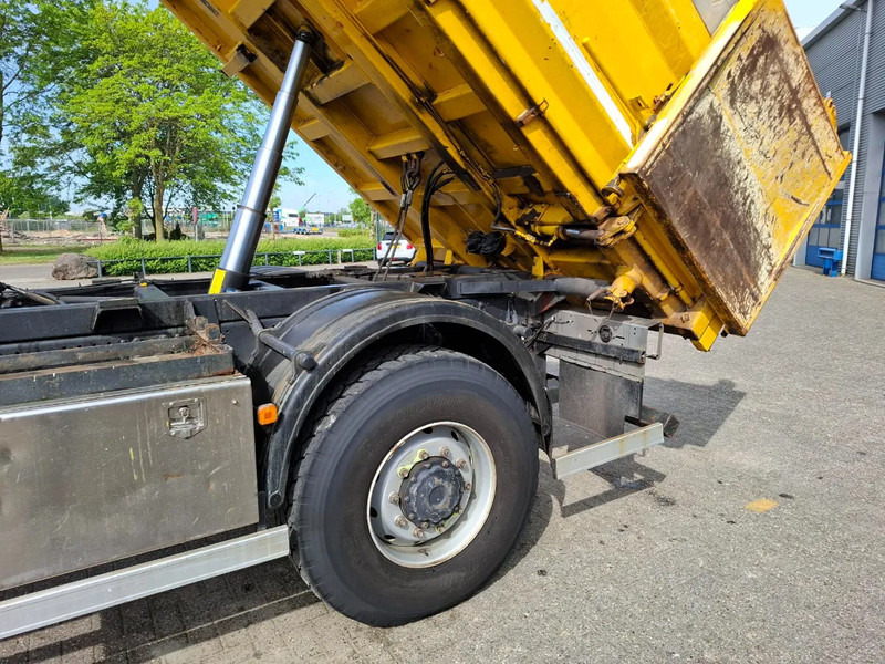 Sklápěč, Auto s hydraulickou rukou MAN TGM 18.250 / 4X4 / NL TRUCK / TUV:30-04-2026 / 118783 KM / HMF 1110 K2 / ROTATOR / GOOD TYRES / FULL-STEEL / DRUM BRAKES / MANUA: obrázek 20 Sklápěč, Auto s hydraulickou rukou MAN TGM 18.250 / 4X4 / NL TRUCK / TUV:30-04-2026 / 118783 KM / HMF 1110 K2 / ROTATOR / GOOD TYRES / FULL-STEEL / DRUM BRAKES / MANUA: obrázek 20