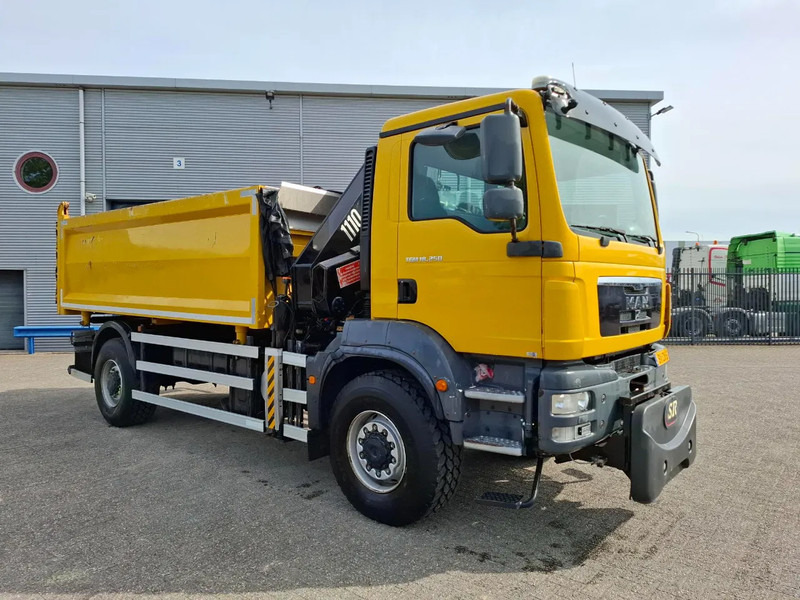 MAN TGM 18.250 / 4X4 / NL TRUCK / TUV:30-04-2026 / 118783 KM / HMF 1110 K2 / ROTATOR / GOOD TYRES / FULL-STEEL / DRUM BRAKES / MANUA - Sklápěč, Auto s hydraulickou rukou: obrázek 4 MAN TGM 18.250 / 4X4 / NL TRUCK / TUV:30-04-2026 / 118783 KM / HMF 1110 K2 / ROTATOR / GOOD TYRES / FULL-STEEL / DRUM BRAKES / MANUA - Sklápěč, Auto s hydraulickou rukou: obrázek 4