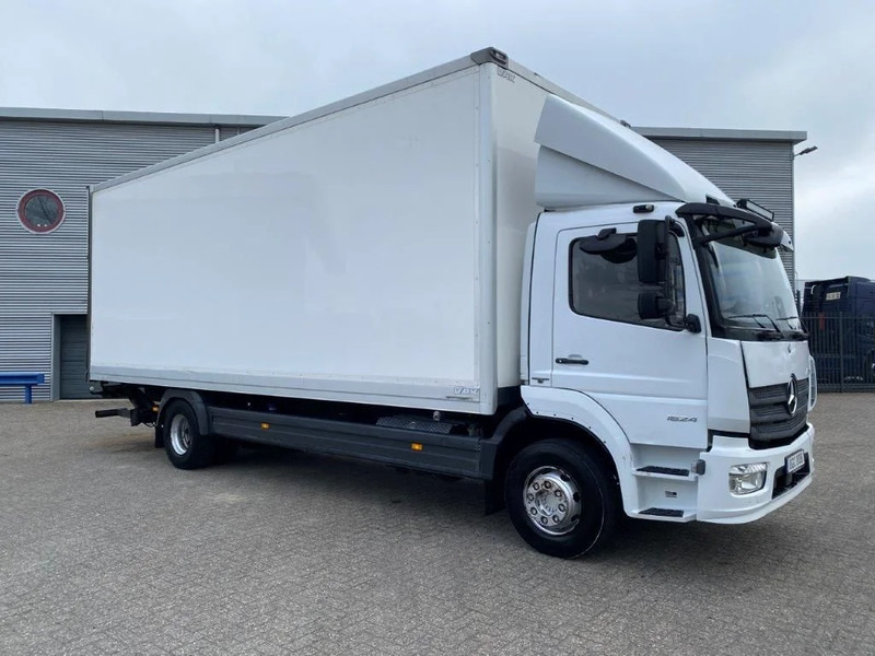 Mercedes-Benz ATEGO 1624 / AUTOMATIC / CLOSED BOX / SIDE DOORS / AIRCO / LWDS / FCW / EURO-6 / 2016 - Skříňový nákladní auto: obrázek 2 Mercedes-Benz ATEGO 1624 / AUTOMATIC / CLOSED BOX / SIDE DOORS / AIRCO / LWDS / FCW / EURO-6 / 2016 - Skříňový nákladní auto: obrázek 2