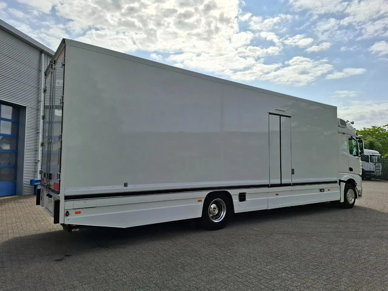 Mercedes-Benz Actros 1843 / GERMAN FLOWER TRUCK / 162021 KM / ISOLATED BOX / COOL & HEATED / NAVI / PLATFORM 1500 KG / TOP CONDITION / FULL-AI - Pojízdná prodejna: obrázek 5 Mercedes-Benz Actros 1843 / GERMAN FLOWER TRUCK / 162021 KM / ISOLATED BOX / COOL & HEATED / NAVI / PLATFORM 1500 KG / TOP CONDITION / FULL-AI - Pojízdná prodejna: obrázek 5
