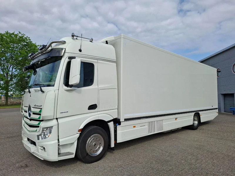 Mercedes-Benz Actros 1843 / GERMAN FLOWER TRUCK / 162021 KM / ISOLATED BOX / COOL & HEATED / NAVI / PLATFORM 1500 KG / TOP CONDITION / FULL-AI - Pojízdná prodejna: obrázek 1 Mercedes-Benz Actros 1843 / GERMAN FLOWER TRUCK / 162021 KM / ISOLATED BOX / COOL & HEATED / NAVI / PLATFORM 1500 KG / TOP CONDITION / FULL-AI - Pojízdná prodejna: obrázek 1