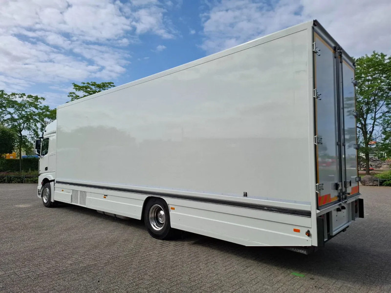 Mercedes-Benz Actros 1843 / GERMAN FLOWER TRUCK / 162021 KM / ISOLATED BOX / COOL & HEATED / NAVI / PLATFORM 1500 KG / TOP CONDITION / FULL-AI - Pojízdná prodejna: obrázek 3 Mercedes-Benz Actros 1843 / GERMAN FLOWER TRUCK / 162021 KM / ISOLATED BOX / COOL & HEATED / NAVI / PLATFORM 1500 KG / TOP CONDITION / FULL-AI - Pojízdná prodejna: obrázek 3