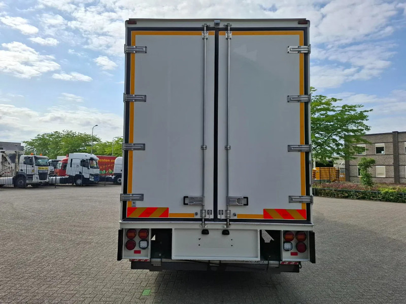 Mercedes-Benz Actros 1843 / GERMAN FLOWER TRUCK / 162021 KM / ISOLATED BOX / COOL & HEATED / NAVI / PLATFORM 1500 KG / TOP CONDITION / FULL-AI - Pojízdná prodejna: obrázek 4 Mercedes-Benz Actros 1843 / GERMAN FLOWER TRUCK / 162021 KM / ISOLATED BOX / COOL & HEATED / NAVI / PLATFORM 1500 KG / TOP CONDITION / FULL-AI - Pojízdná prodejna: obrázek 4