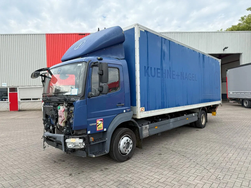 Mercedes-Benz Atego 1218 / ENGINE RUNNING / ONLY:204997 KM / CLOSED BOX / PLATFORM 1500KG / LWDS / AIRCO / AUTOMATIC / EURO-6 / 2017 - Skříňový nákladní auto: obrázek 1 Mercedes-Benz Atego 1218 / ENGINE RUNNING / ONLY:204997 KM / CLOSED BOX / PLATFORM 1500KG / LWDS / AIRCO / AUTOMATIC / EURO-6 / 2017 - Skříňový nákladní auto: obrázek 1