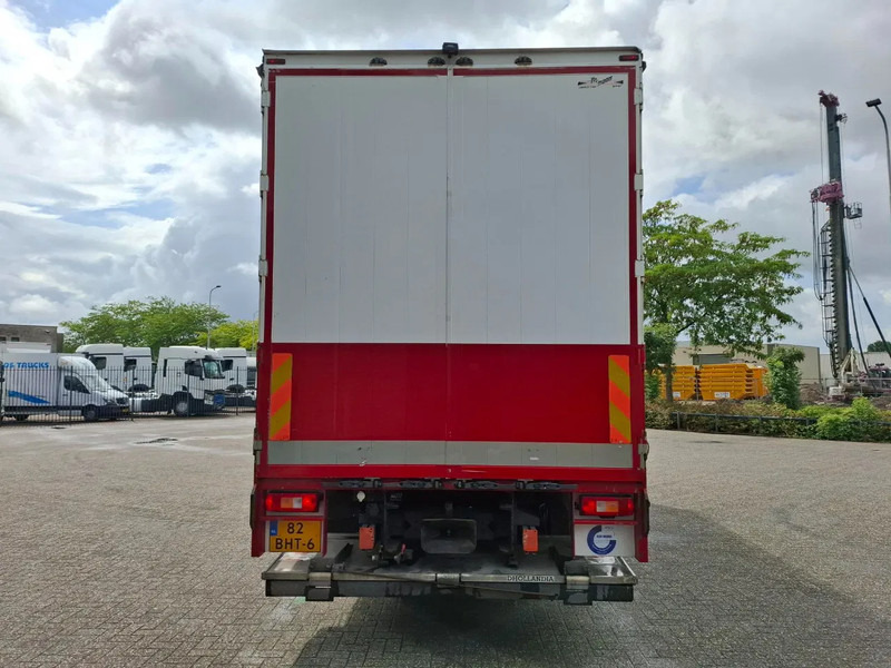 Renault T470 / CLEAN NL TRUCK / TUV:04-11-2025 / SLIDING ROOF / CURTAIN SAILS / SMART TACHO / ACC / LWDS / PLATFORM 2000KG / FRIDGE / AU - Skříňový nákladní auto: obrázek 4 Renault T470 / CLEAN NL TRUCK / TUV:04-11-2025 / SLIDING ROOF / CURTAIN SAILS / SMART TACHO / ACC / LWDS / PLATFORM 2000KG / FRIDGE / AU - Skříňový nákladní auto: obrázek 4