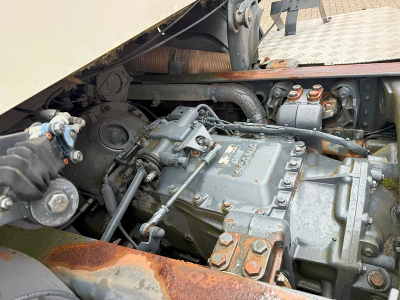 Podvozek s kabinou Scania 124-420 / ENGINE RUNNING / RETARDER / BIG AXLE / FULL-STEEL / ONLY: 540918 KM / OLD TACHO / AIRCO / MANUAL / EURO-3 / 2002: obrázek 12 Podvozek s kabinou Scania 124-420 / ENGINE RUNNING / RETARDER / BIG AXLE / FULL-STEEL / ONLY: 540918 KM / OLD TACHO / AIRCO / MANUAL / EURO-3 / 2002: obrázek 12