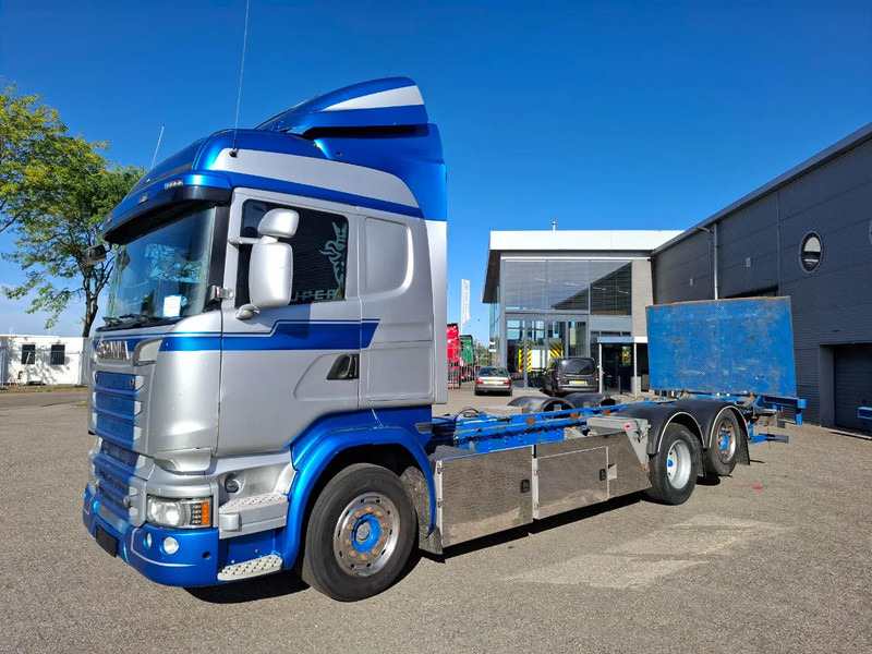 Scania R580 V8 / RETARDER / LIFT+LENKACHSE / FULL-AIR / PLATFORM 2000 KG / LEATHER / AIRCO / AUTOMATIC / EURO-6 / 2015 - Podvozek s kabinou: obrázek 1 Scania R580 V8 / RETARDER / LIFT+LENKACHSE / FULL-AIR / PLATFORM 2000 KG / LEATHER / AIRCO / AUTOMATIC / EURO-6 / 2015 - Podvozek s kabinou: obrázek 1