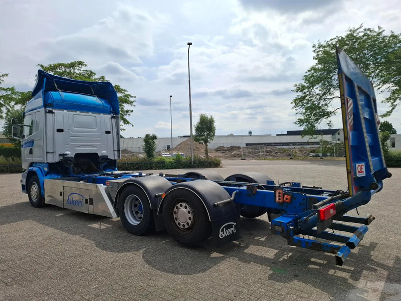 Scania R580 V8 / RETARDER / LIFT+LENKACHSE / FULL-AIR / PLATFORM 2000 KG / LEATHER / AIRCO / AUTOMATIC / EURO-6 / 2015 - Podvozek s kabinou: obrázek 3 Scania R580 V8 / RETARDER / LIFT+LENKACHSE / FULL-AIR / PLATFORM 2000 KG / LEATHER / AIRCO / AUTOMATIC / EURO-6 / 2015 - Podvozek s kabinou: obrázek 3