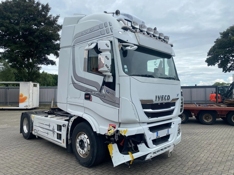 Iveco Stralis 570 XP / ENGINE RUNNING / INTARDER / PARKCOOL / DOUBLE TANK / NAVI / LEATHER / ONLY:749717 KM / ALCOA / EURO-6 / 2017 - Tahač: obrázek 2 Iveco Stralis 570 XP / ENGINE RUNNING / INTARDER / PARKCOOL / DOUBLE TANK / NAVI / LEATHER / ONLY:749717 KM / ALCOA / EURO-6 / 2017 - Tahač: obrázek 2