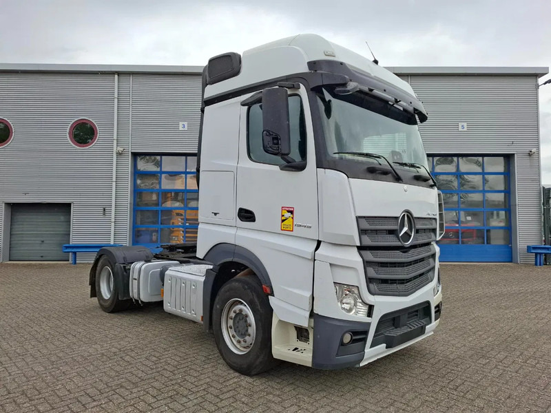 Mercedes-Benz Actros 1945 / HYDRAULICS / SMART TACHO / ONLY:743899 KM / 2XBED / FRIDGE / AUTOMATIC / EURO-6 / 2018 - Tahač: obrázek 2 Mercedes-Benz Actros 1945 / HYDRAULICS / SMART TACHO / ONLY:743899 KM / 2XBED / FRIDGE / AUTOMATIC / EURO-6 / 2018 - Tahač: obrázek 2
