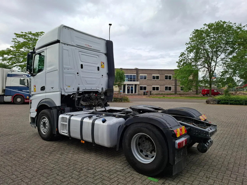 Mercedes-Benz Actros 1945 / HYDRAULICS / SMART TACHO / ONLY:743899 KM / 2XBED / FRIDGE / AUTOMATIC / EURO-6 / 2018 - Tahač: obrázek 3 Mercedes-Benz Actros 1945 / HYDRAULICS / SMART TACHO / ONLY:743899 KM / 2XBED / FRIDGE / AUTOMATIC / EURO-6 / 2018 - Tahač: obrázek 3
