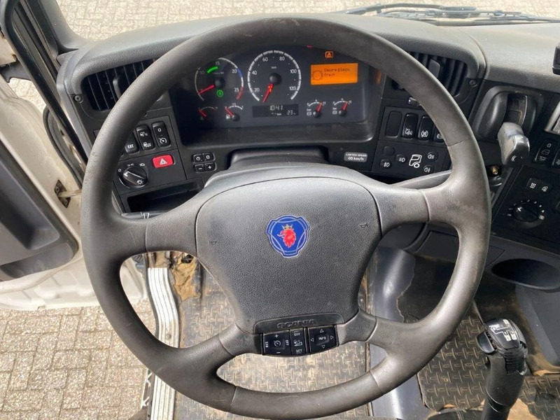 Tahač Scania R420 / RETARDER / HYDRAULICS / NO ADBLUE / MANUAL / EURO-3 / 2005: obrázek 15 Tahač Scania R420 / RETARDER / HYDRAULICS / NO ADBLUE / MANUAL / EURO-3 / 2005: obrázek 15