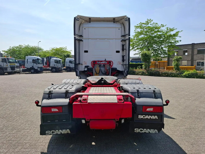 Scania R520 V8 / RETARDER / BOOGIE / FULL-AIR / ACC / LWDS / LEATHER / NAVI / XENON / FRIDGE / AUTOMATIC / EURO-6 / 2015 - Tahač: obrázek 4 Scania R520 V8 / RETARDER / BOOGIE / FULL-AIR / ACC / LWDS / LEATHER / NAVI / XENON / FRIDGE / AUTOMATIC / EURO-6 / 2015 - Tahač: obrázek 4