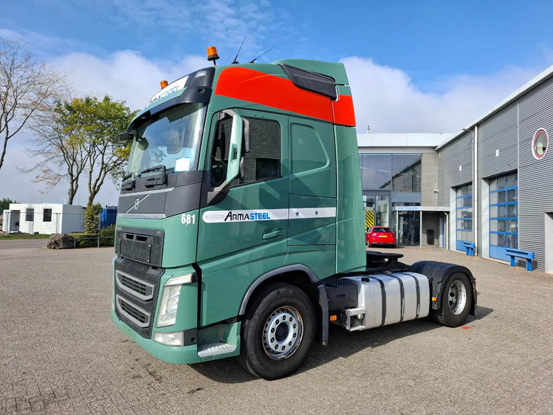 Volvo FH4-460 / VEB+ / DOUBLE TANK / FRIDGE / AIRCO / AUTOMATIC / EURO-6 / 2014 - Tahač: obrázek 1 Volvo FH4-460 / VEB+ / DOUBLE TANK / FRIDGE / AIRCO / AUTOMATIC / EURO-6 / 2014 - Tahač: obrázek 1