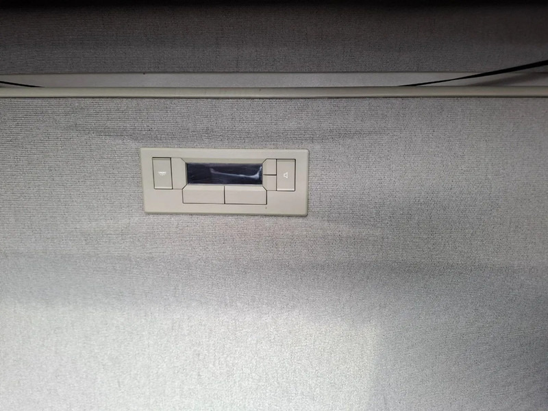 Tahač Volvo FH4-460 / VEB+ / DOUBLE TANK / FRIDGE / AUTOMATIC / EURO-6 / 2018: obrázek 20 Tahač Volvo FH4-460 / VEB+ / DOUBLE TANK / FRIDGE / AUTOMATIC / EURO-6 / 2018: obrázek 20