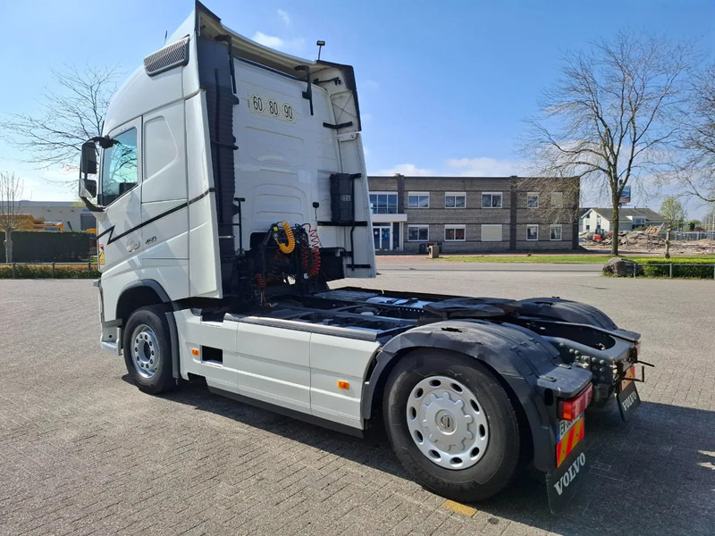 Volvo FH4-460 / VEB+ / DOUBLE TANK / FRIDGE / AUTOMATIC / EURO-6 / 2018 - Tahač: obrázek 3 Volvo FH4-460 / VEB+ / DOUBLE TANK / FRIDGE / AUTOMATIC / EURO-6 / 2018 - Tahač: obrázek 3